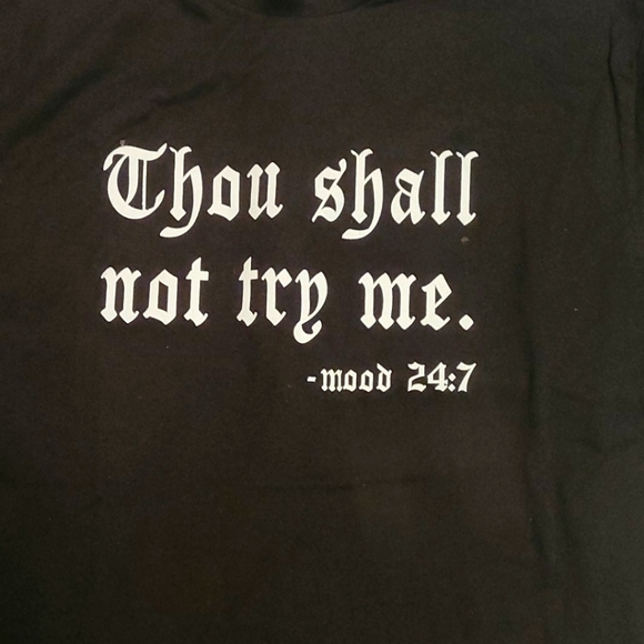 BRAND NEW #NEVERWORN Black & White Unisex TShirt - Picture 2 of 5